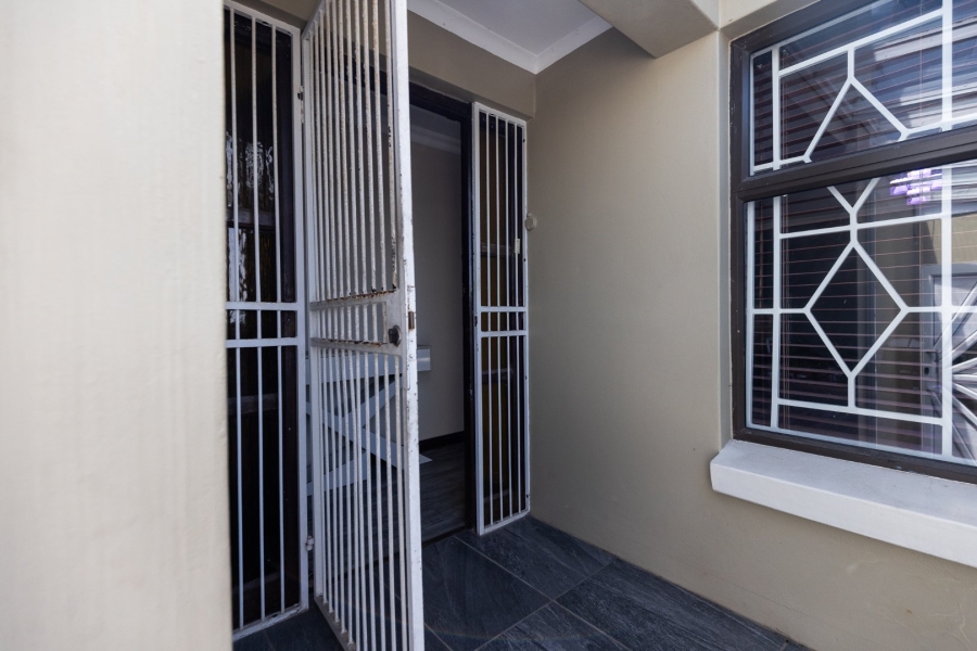 4 Bedroom Property for Sale in Bluewater Bay Eastern Cape